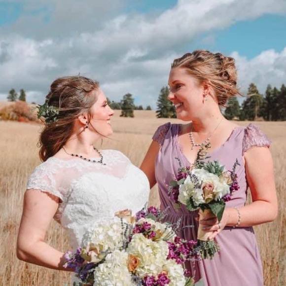 Meet your Posher, Carrie - Picture 1 of 1